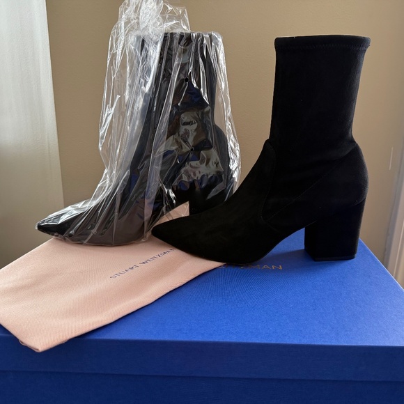 STUART WEITZMAN 75 BLOCK STRETCH BOOTIE - Picture 1 of 2
